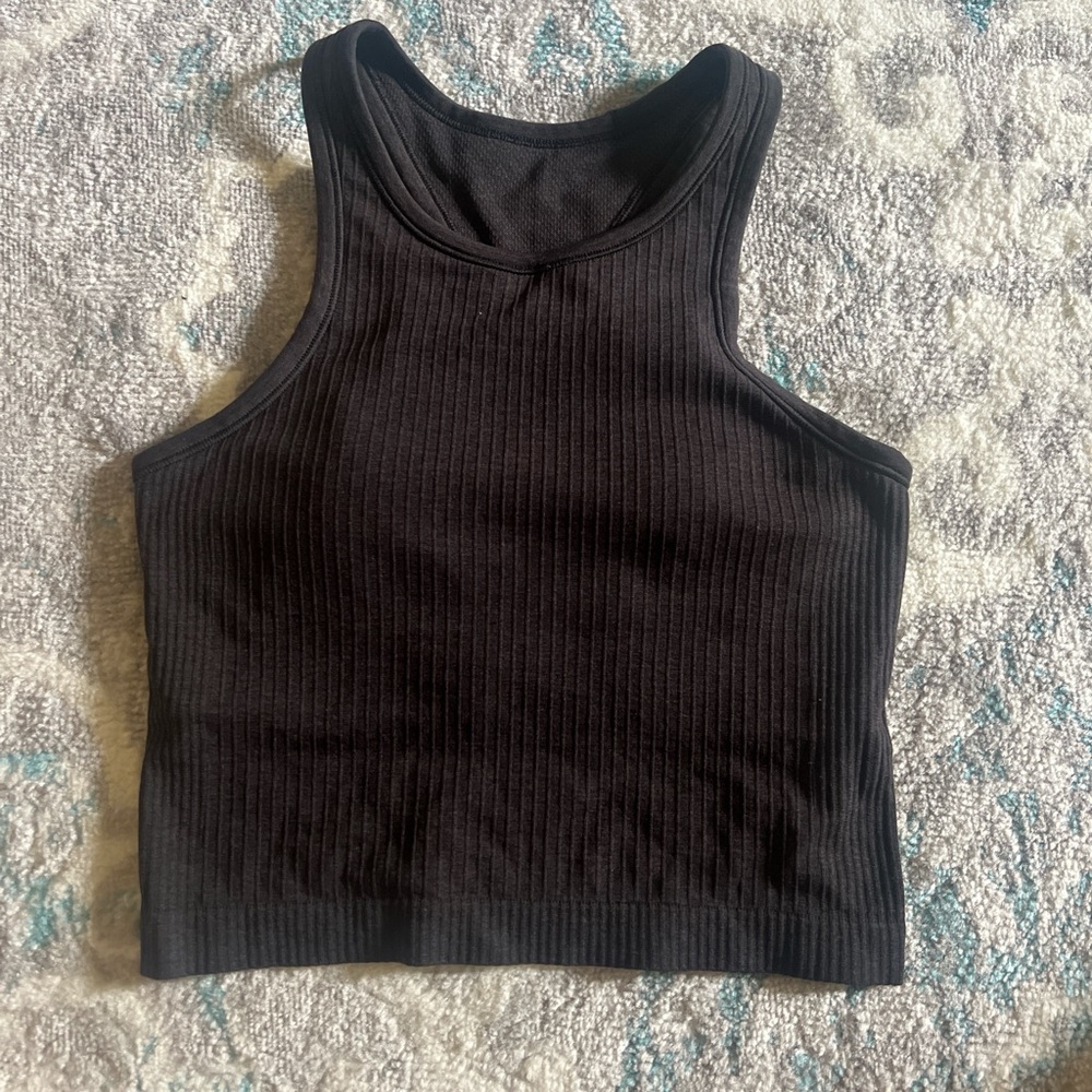 LULULEMON Cropped ebb to street tank halter style, made to be fitted